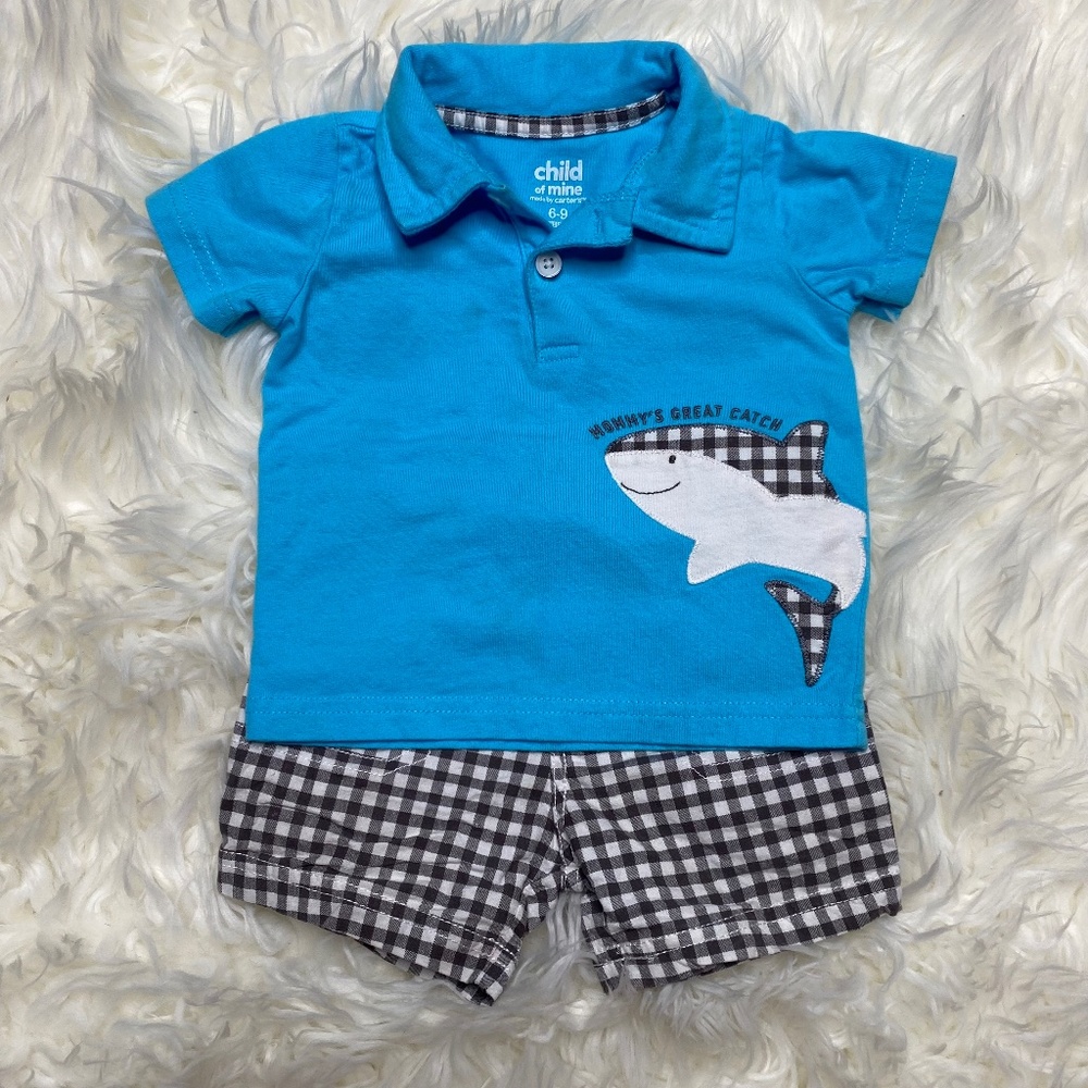 3/$30! Carter’s Boys 2 piece shark 🦈 outfit size 6-9 months